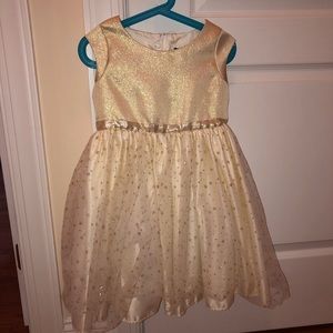 SUGAR PLUM, gold dress